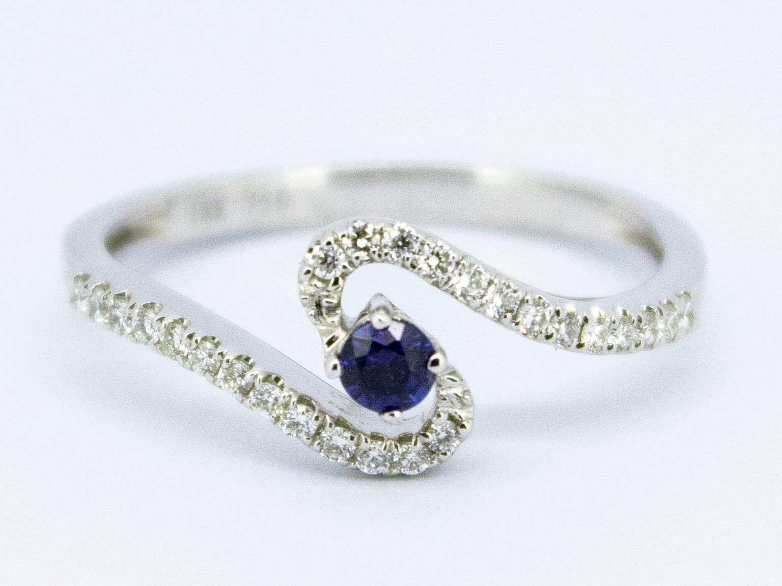 Diamond / Sapphire Ring