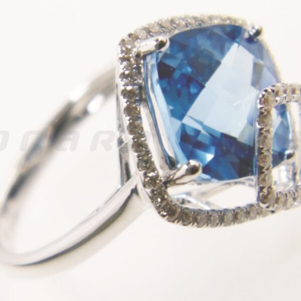 Diamond / Blue Topaz Ring
