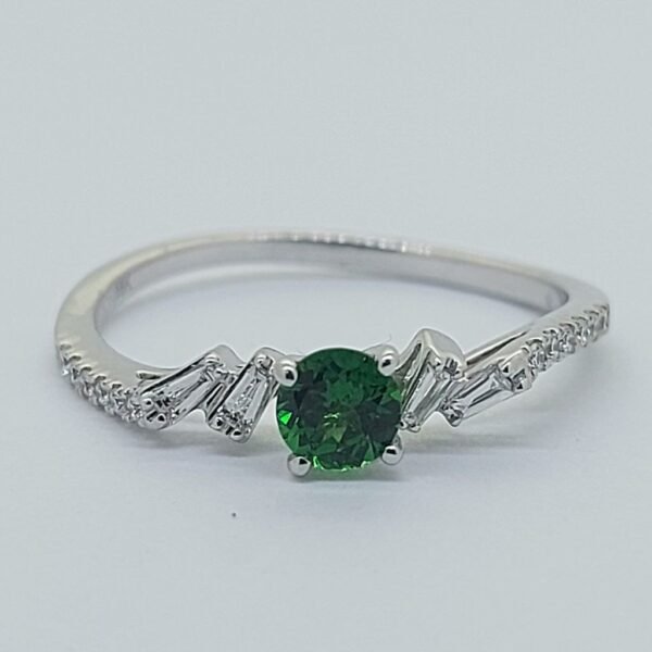 Diamond / Tsavorite Ring