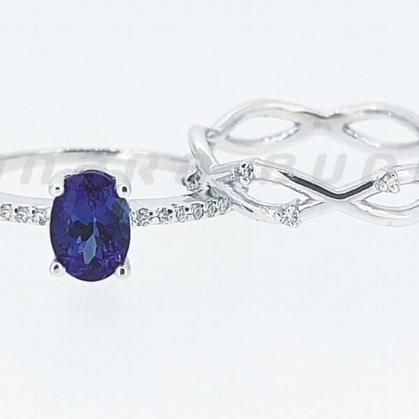 Diamond / Tanzanite Ring