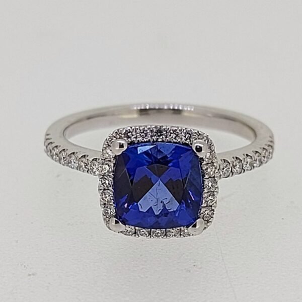 Diamond / Tanzanite Ring