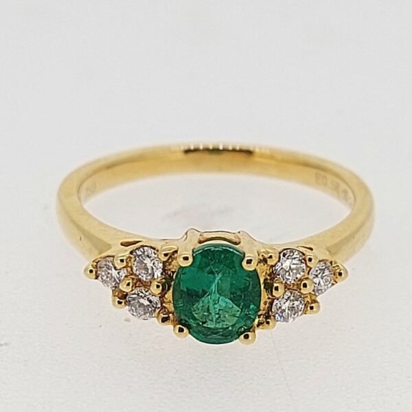 Diamond / Emerald Ring