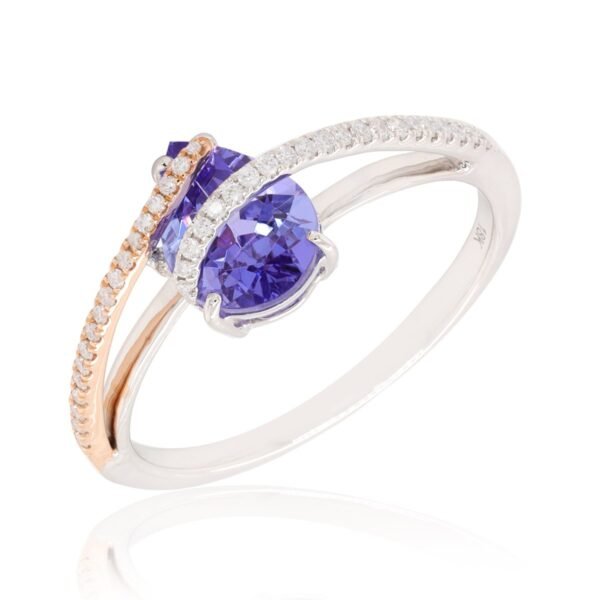 Diamond / Tanzanite Ring