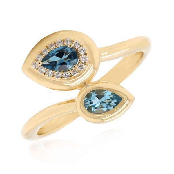 Diamond / Blue Topaz Ring