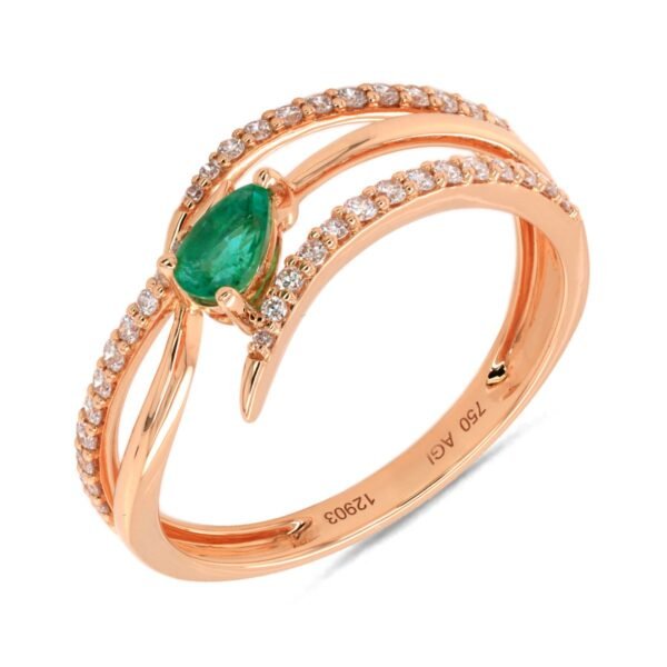 Diamond / Emerald Ring