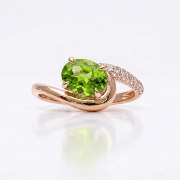 Diamond / Peridot Ring