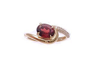Diamond / Garnet Ring