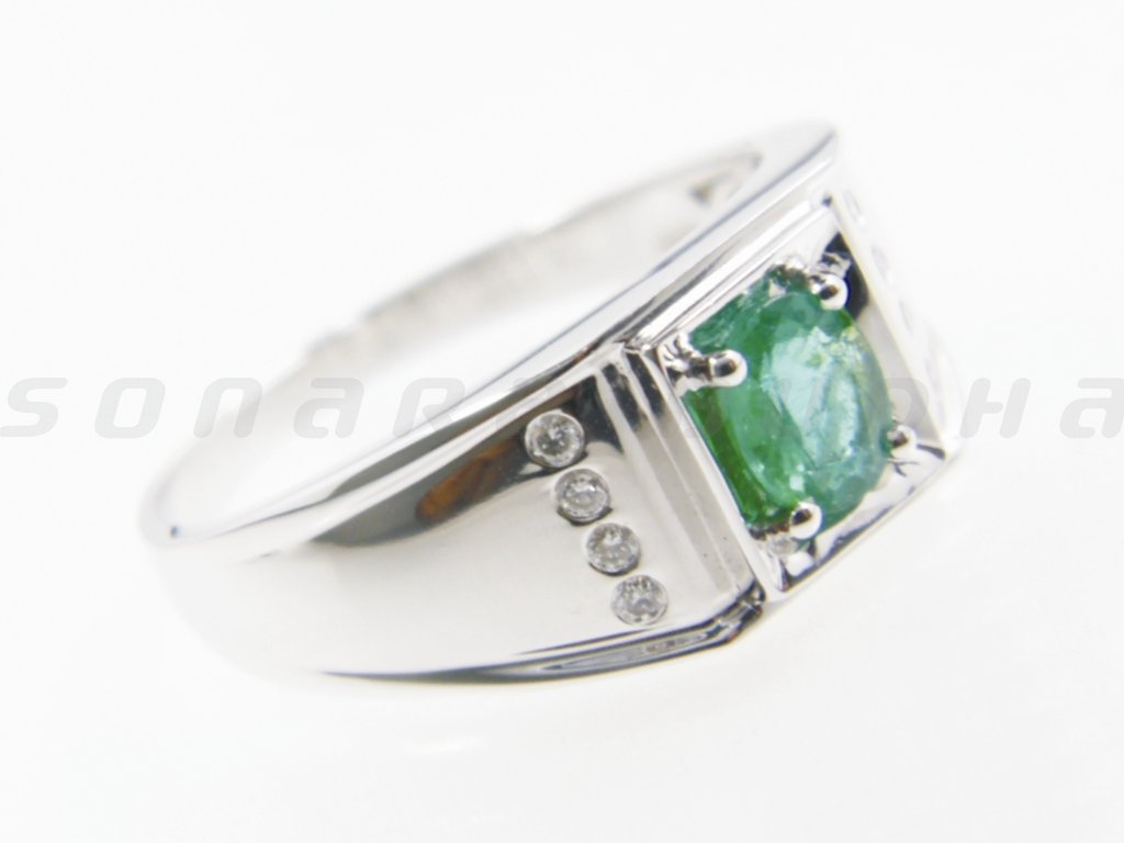 Diamond / Emerald Ring