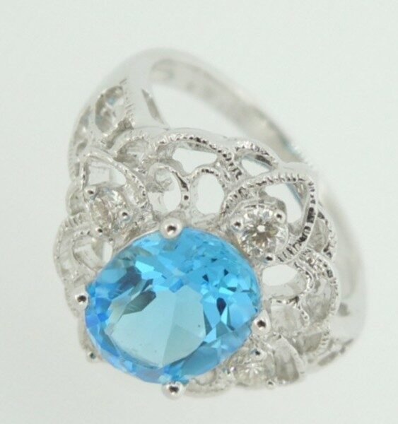 Diamond / Blue Topaz Ring
