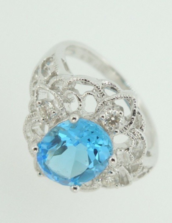 Diamond / Blue Topaz Ring