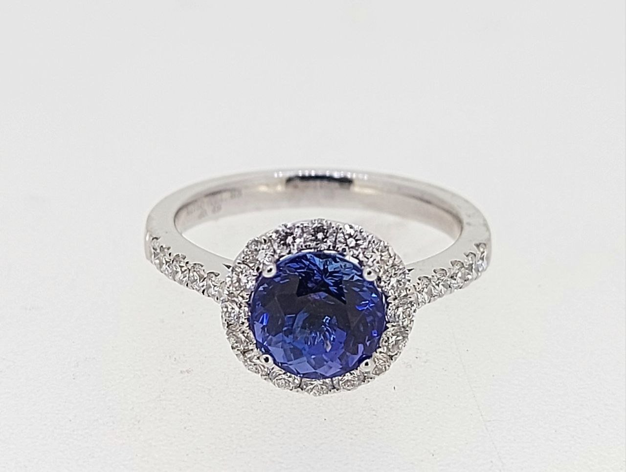 Diamond / Tanzanite Ring