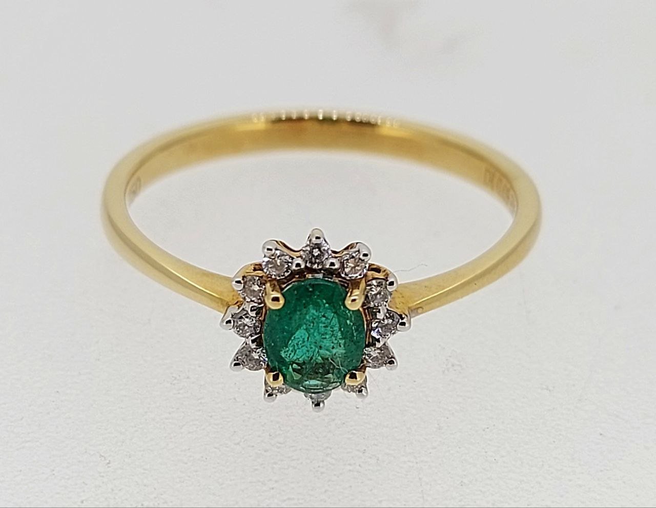 Diamond / Emerald Ring