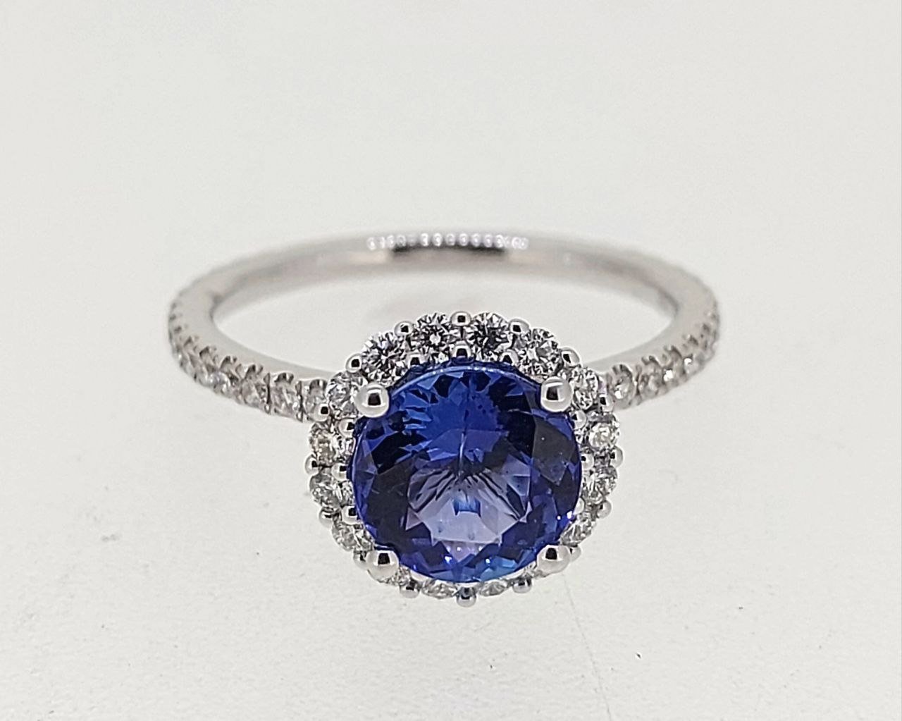 Diamond / Tanzanite Ring
