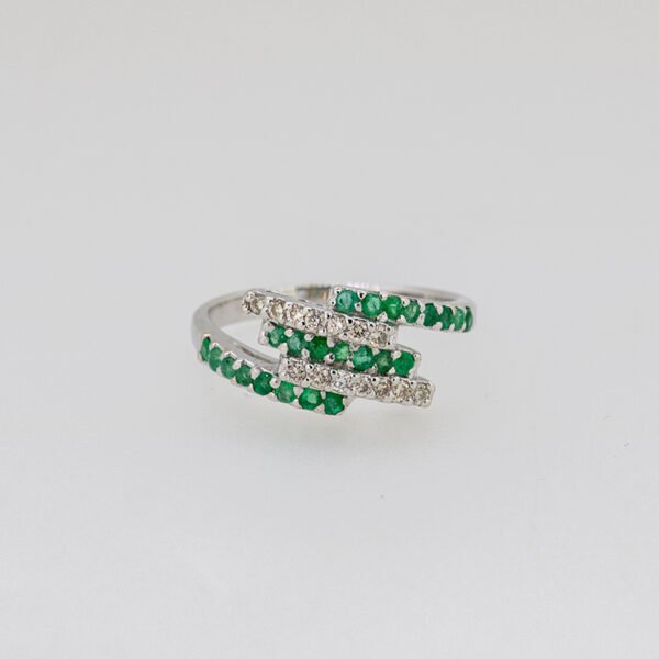 Diamond / Emerald Ring