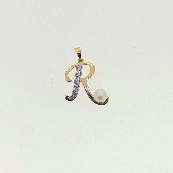 Diamond / FW Pearl Pendant