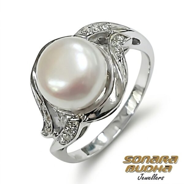 Diamond / FW Pearl Ring