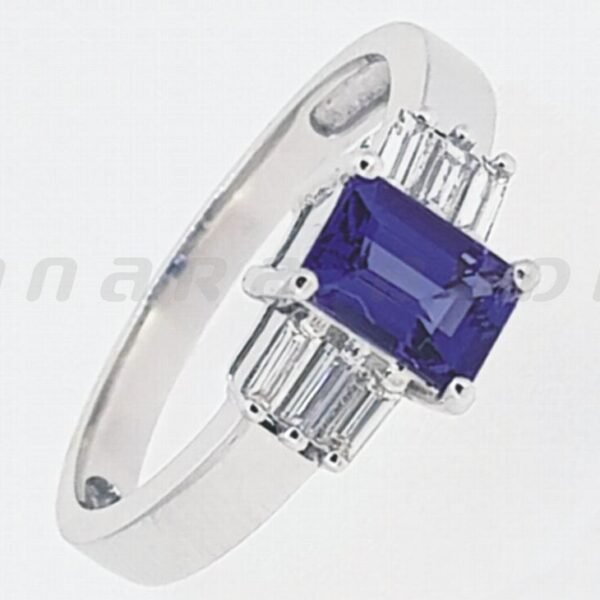 Diamond / Tanzanite Ring