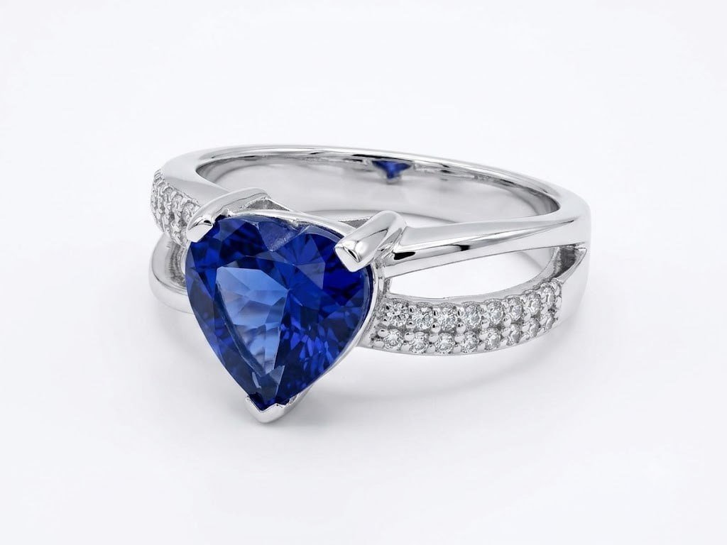Diamond / Tanzanite Ring