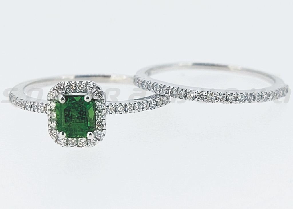 Diamond / Tsavorite Ring