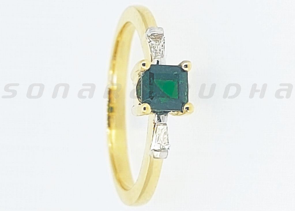 Diamond / Tsavorite Ring