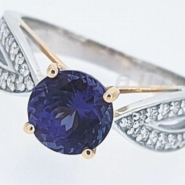 Diamond / Tanzanite Ring