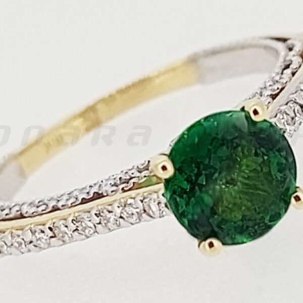 Diamond / Tsavorite Ring