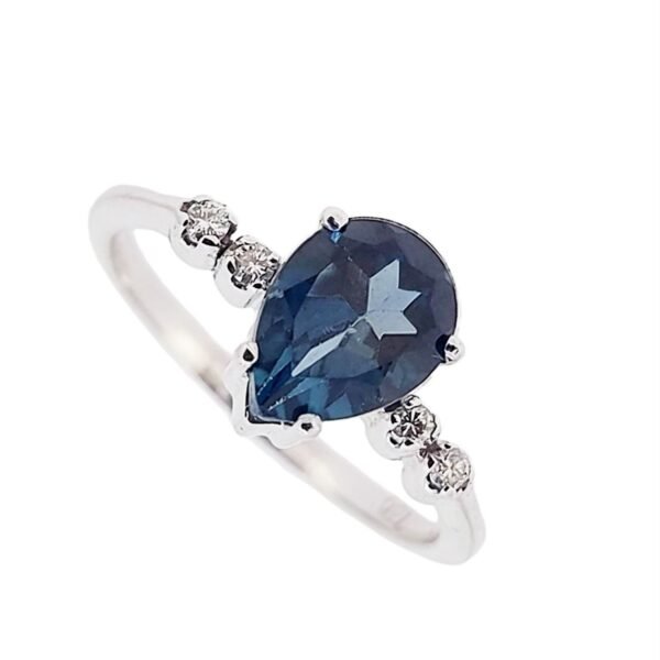 Diamond / Blue Topaz Ring