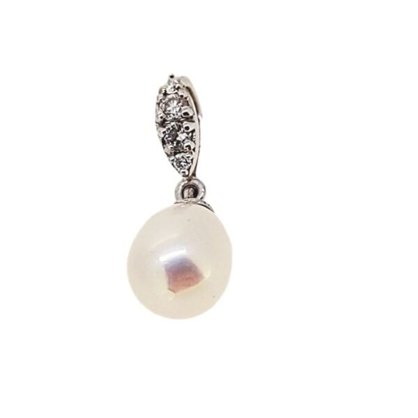 Diamond / FW Pearl Pendant