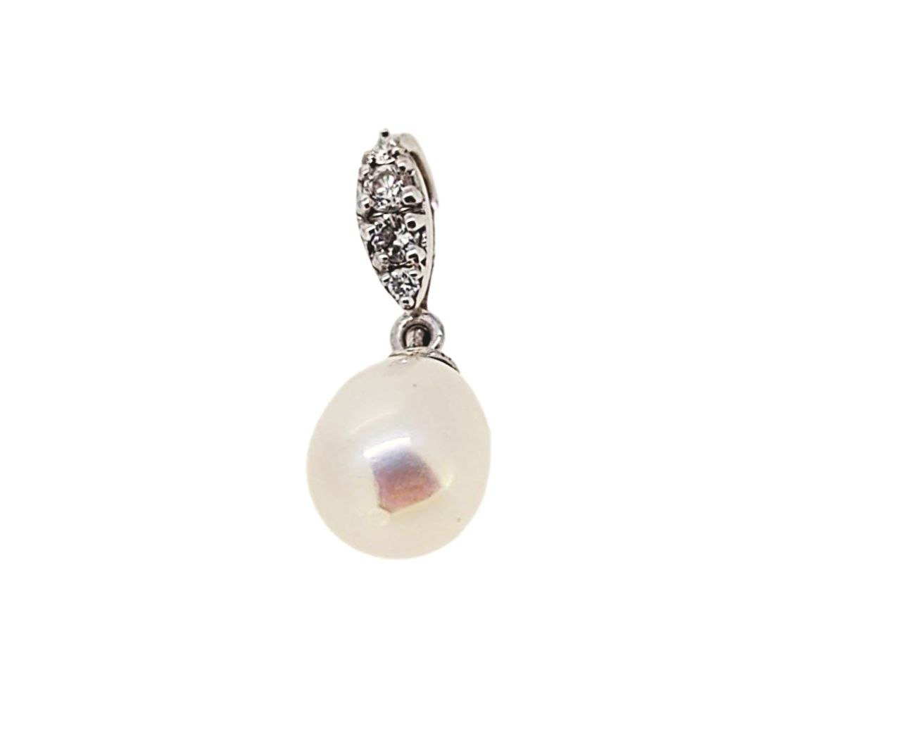 Diamond / FW Pearl Pendant