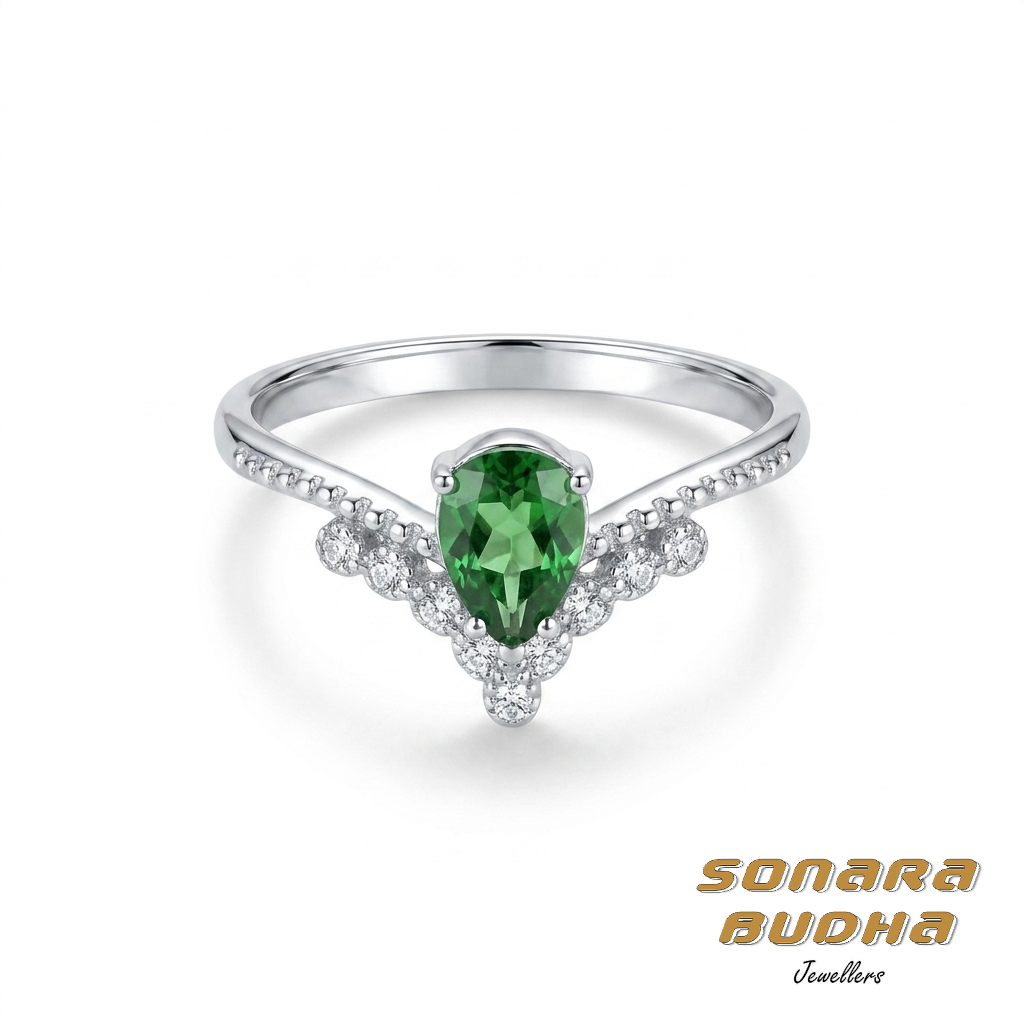 Diamond / Tsavorite Ring