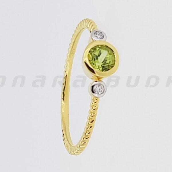 Diamond / Peridot Ring