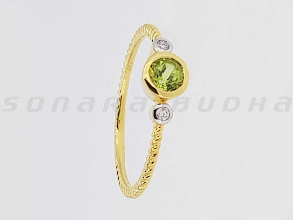 Diamond / Peridot Ring