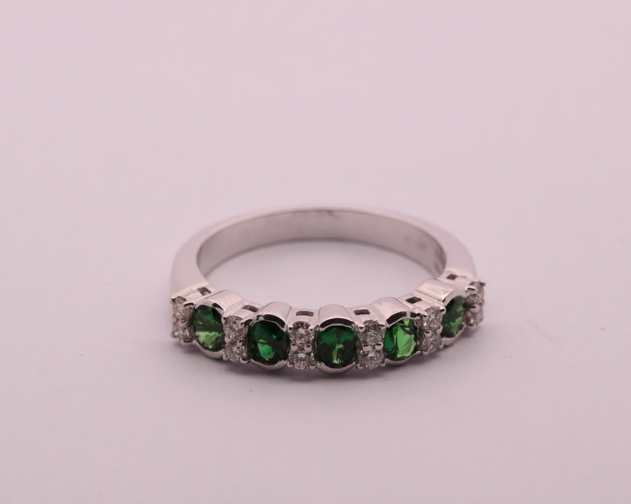 Diamond / Tsavorite Ring