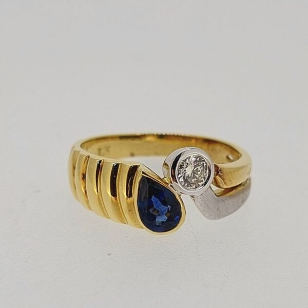 Diamond / Sapphire Ring
