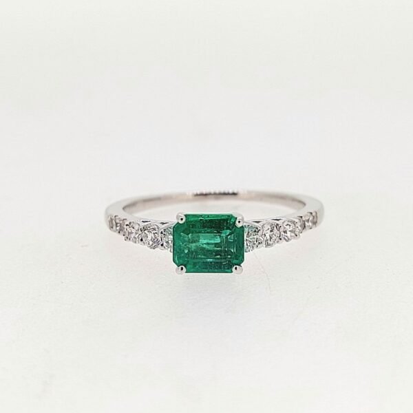 Diamond / Emerald Ring