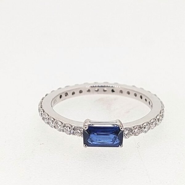 Diamond / Sapphire Ring