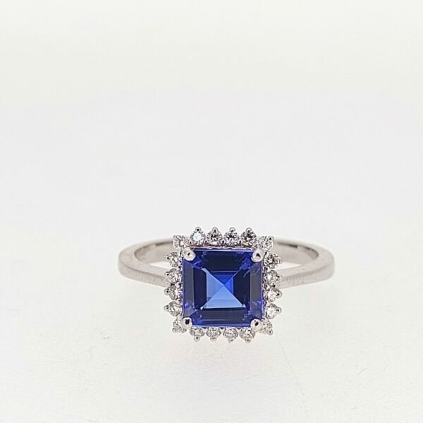 Diamond / Tanzanite Ring