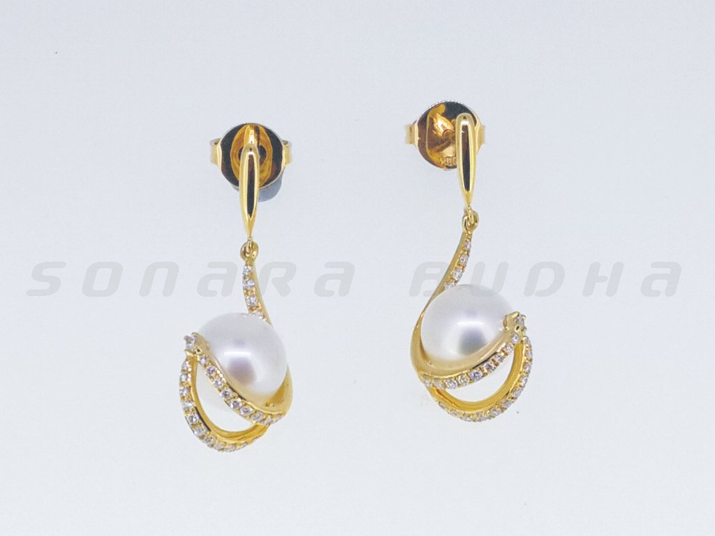 Diamond / Pearl Earrings