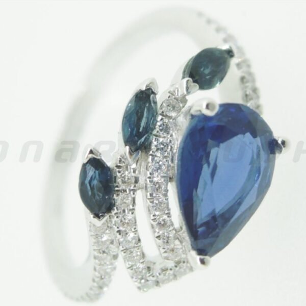 Diamond / Sapphire Ring