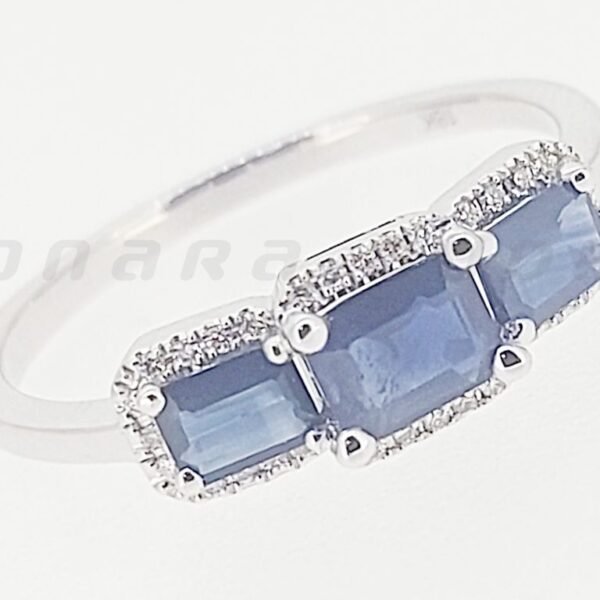Diamond / Sapphire Ring