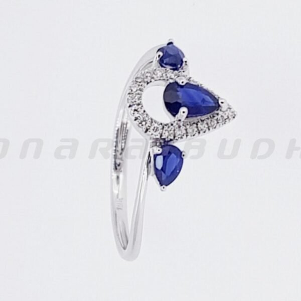 Diamond / Sapphire Ring