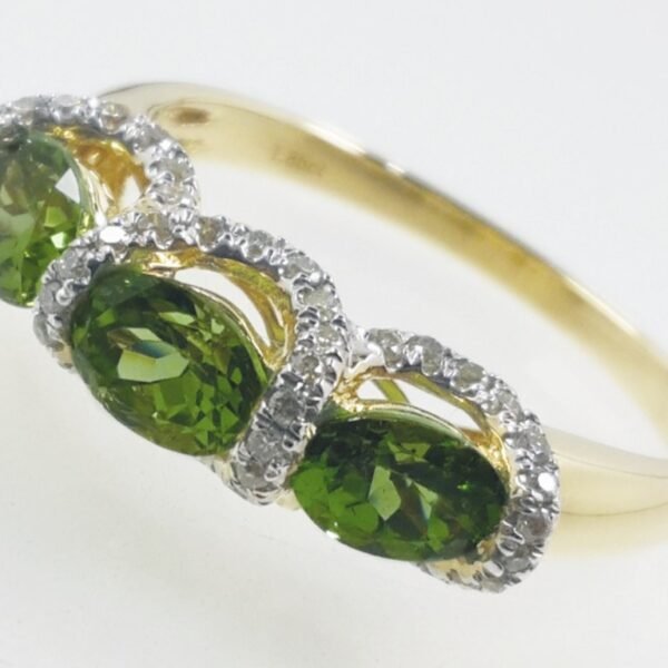 Diamond / Tsavorite Ring